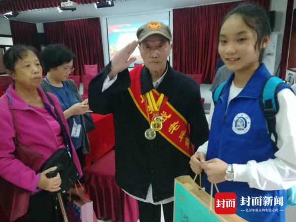 至德投资 “父亲曾说想丢掉拐杖再走一次方阵！”抗战老兵后人追忆10年前大阅兵