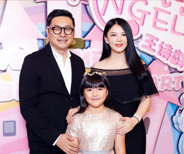 星迈网 李湘也没想到，自己费心半辈子富养女儿，竟给王岳伦做了“嫁衣”